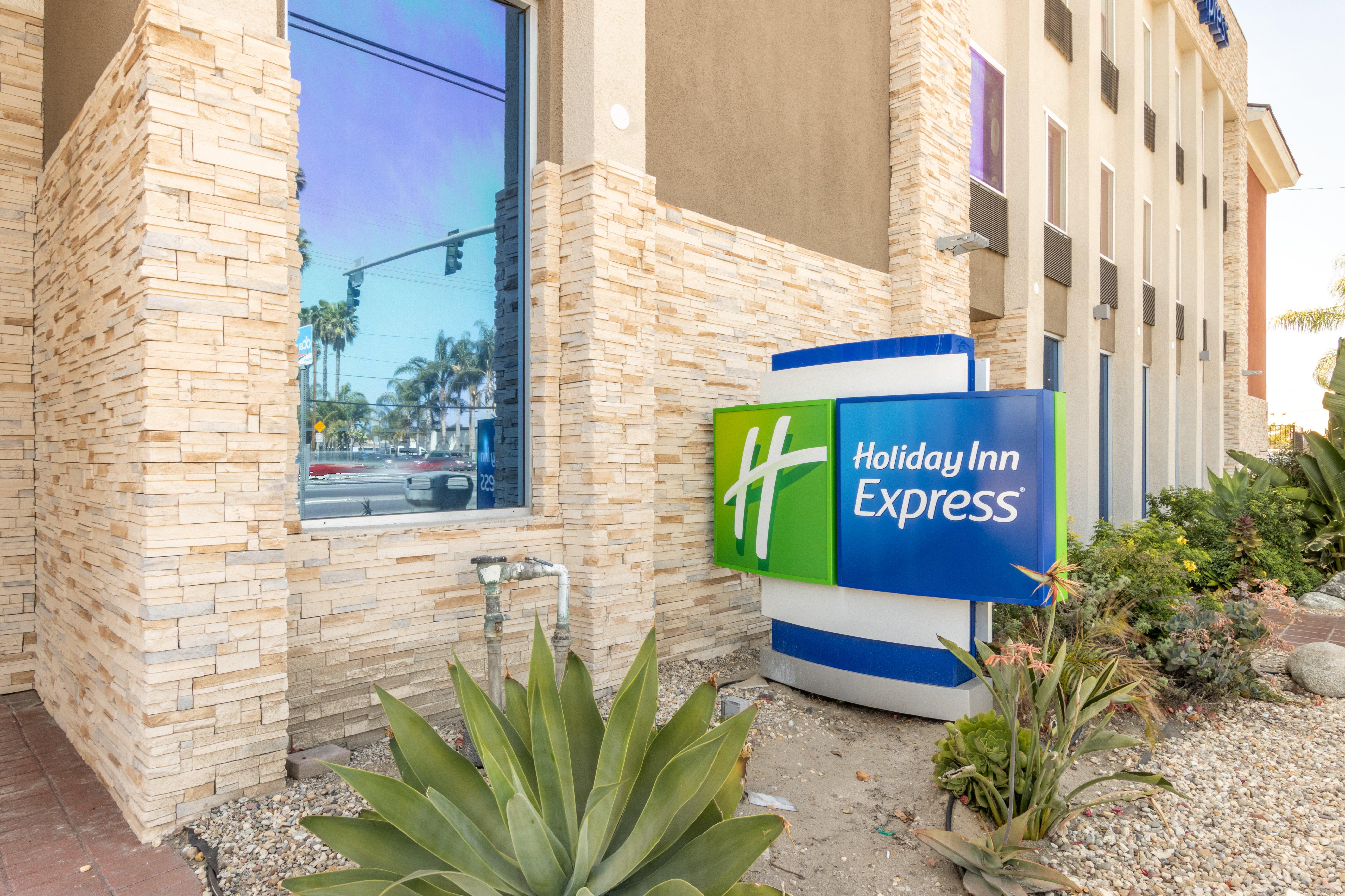 Holiday Inn Express - Anaheim West מראה חיצוני תמונה